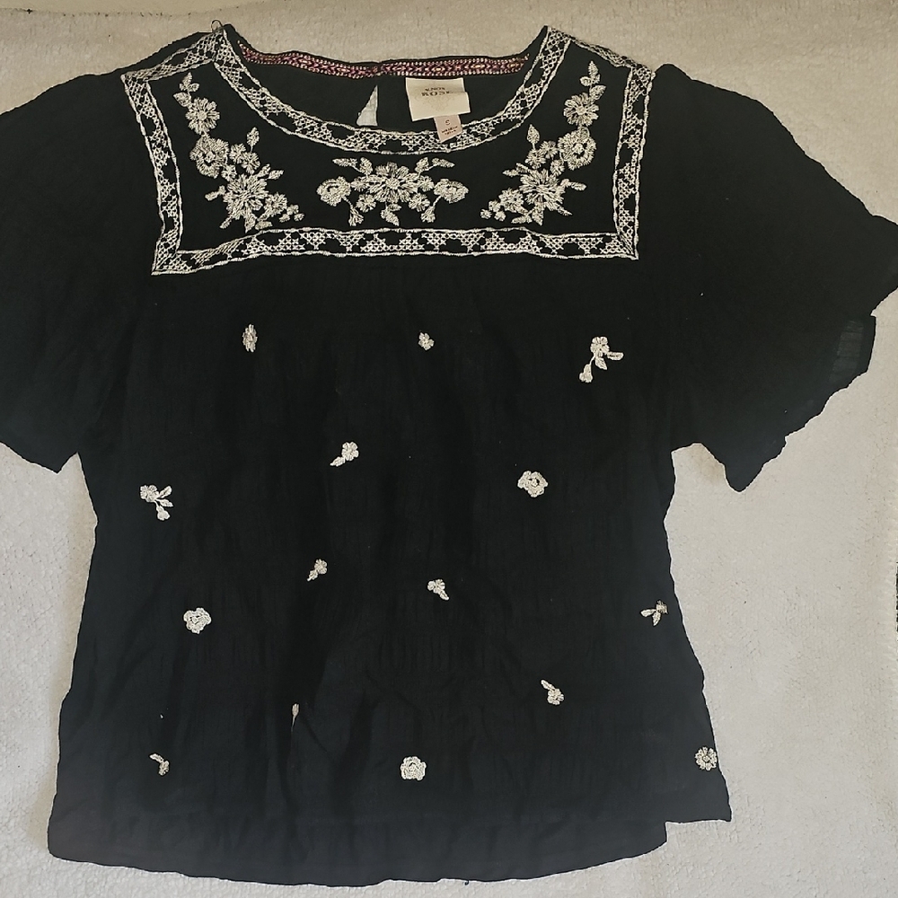 Knox Rose Black Blouse with White Embroidery